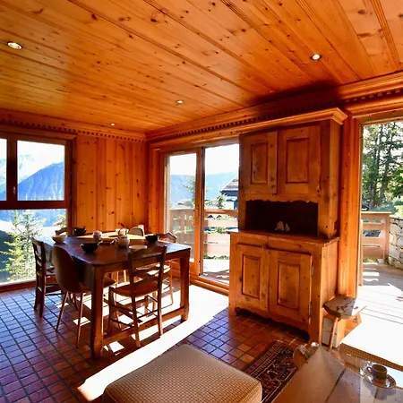 Standing Aux Pieds * Courchevel
